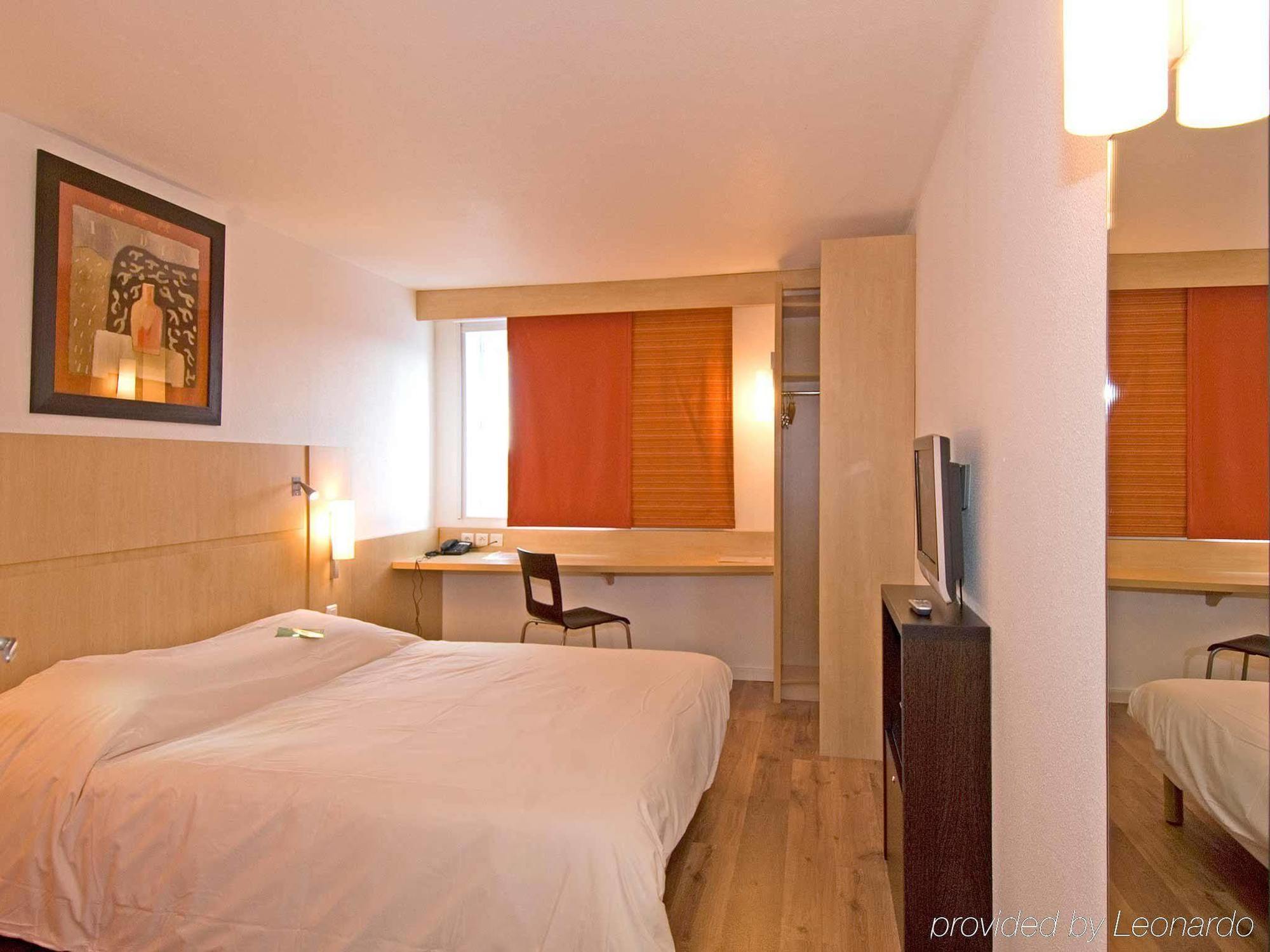 Ibis Clermont Ferrand Montferrand Hotel Exterior foto