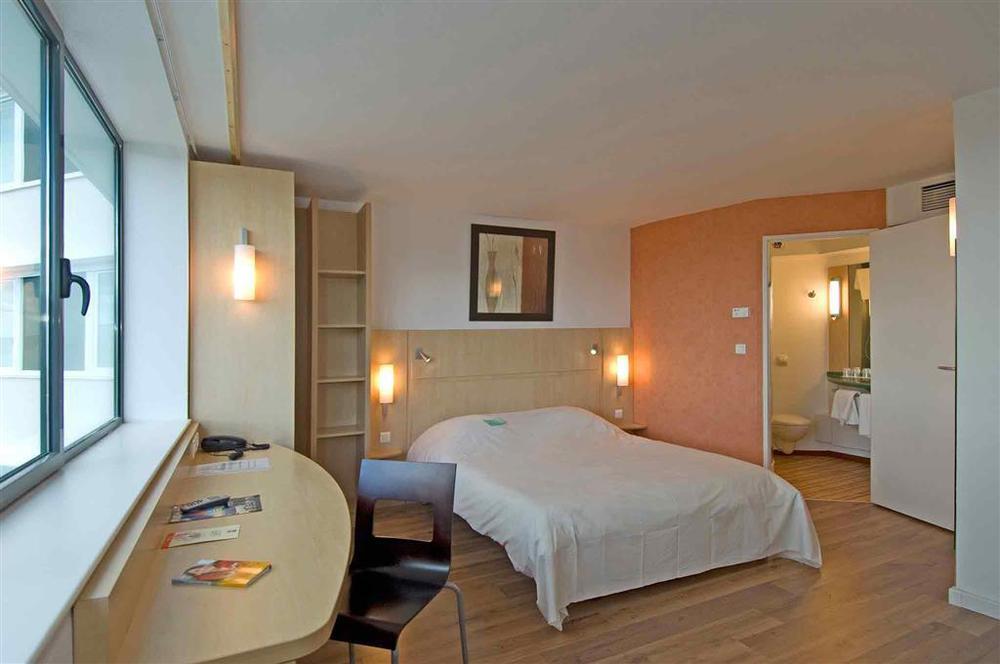 Ibis Clermont Ferrand Montferrand Hotel Quarto foto